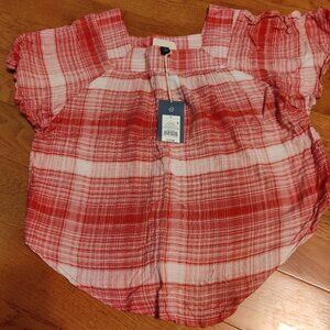 New with tags Universal Threads plaid top, size S